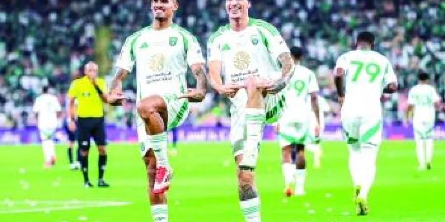 مراد باتنا.. 3 مساهمات في 16 دقيقة أمام الشباب  - عرب فايف