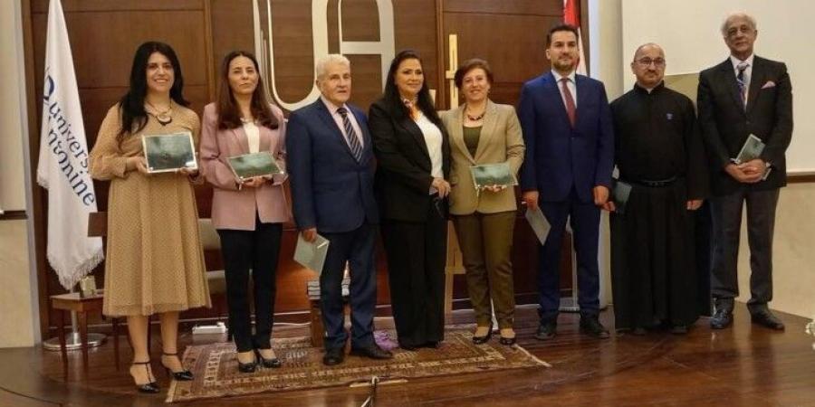 ندوة حول رواية "جرح النازفة" لسحر حيدر في الجامعة الأنطونية- بعبدا برعاية وزارة الثقافة - عرب فايف