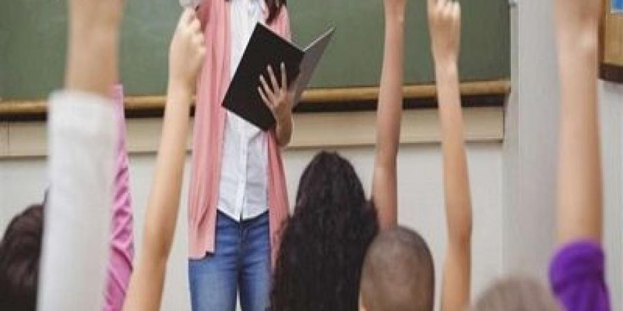 الشروط والأوراق المطلوبة للتقديم على مسابقة معلم مساعد - عرب فايف