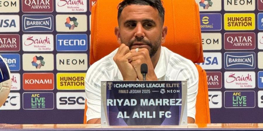 محرز: محظوظ باللعب مع فريق يبحث عن الانتصارات والألقاب.. ونريد مكافآة الجمهور - عرب فايف