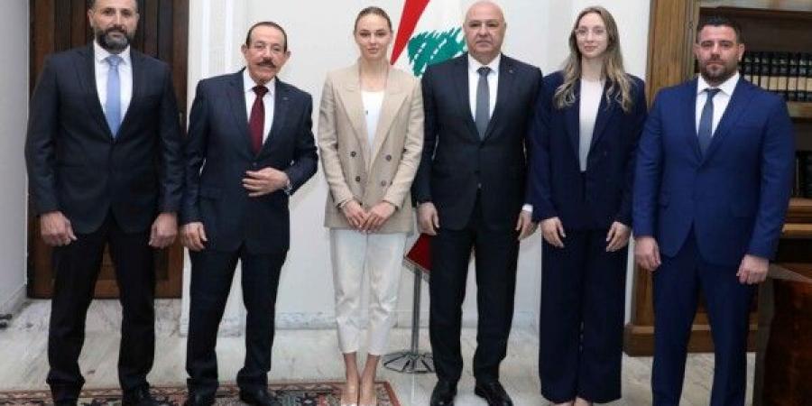 عون اطلع من جابر على نتائج اجتماعات واشنطن واعطاه توجيهاته حول زيارة العراق والتقى الفرزلي ووفد اتحاد الجودو - عرب فايف