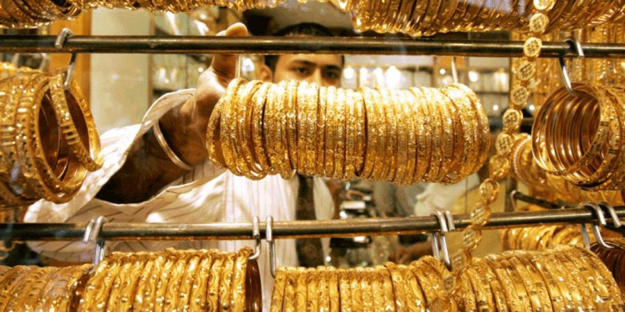 بعد تراجع الجرام 110 جنيهات.. هل يواصل الذهب الهبوط في مصر؟ - عرب فايف