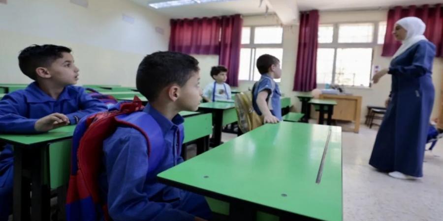 تأنيث التعليم الابتدائي: هل نصنع جيلاً هشّا #عاجل - عرب فايف