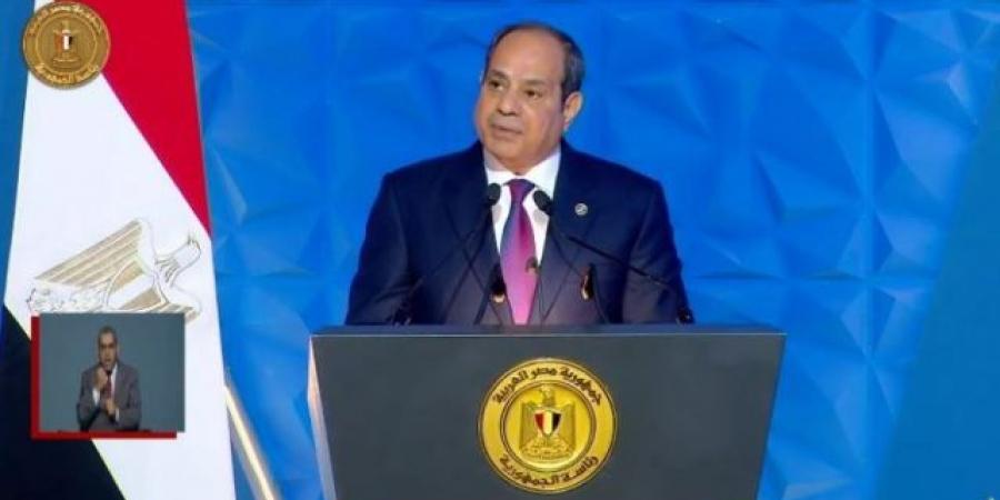 الرئيس: تحية إجلال وتقدير لعمال مصر الأوفياء على جهدهم وعطائهم - عرب فايف