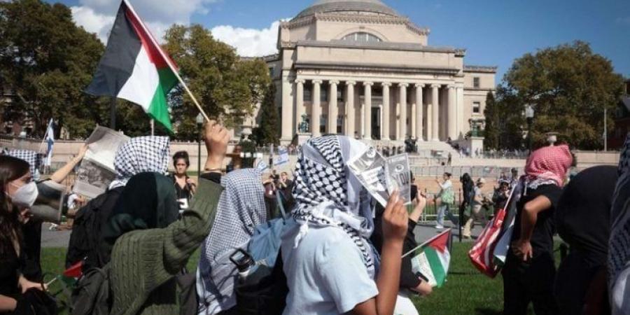 صحيفة أمريكية تكشف المستور في ضغوط إدارة ترامب لاستهداف المتظاهرين ضد جرائم إسرائيل في جامعة كولومبيا #عاجل - عرب فايف