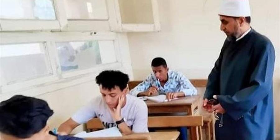 شروط وخطوات التقديم لوظيفة معلم مساعد رياضيات بالأزهر 2025 - عرب فايف