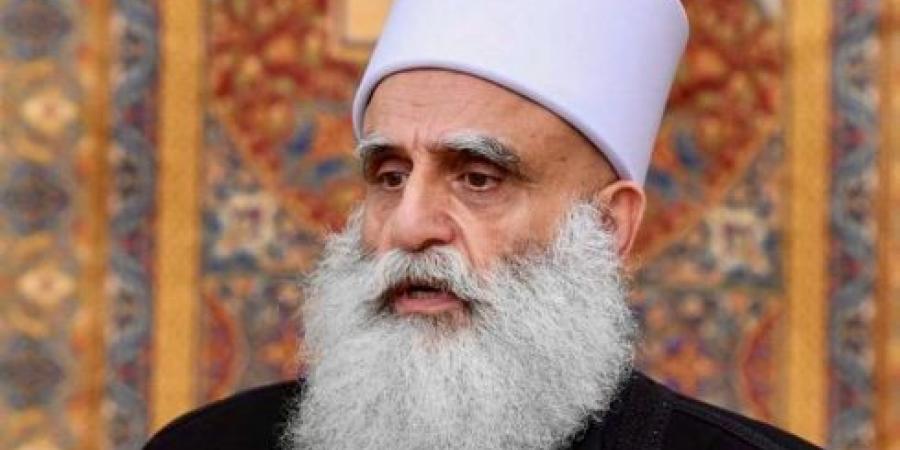 ابي المنى اتصل بشيوخ العقل في سوريا معزياً: ندعو الدول العربية والاسلامية والعالم لتحمّل المسؤولية وحقن الدماء - عرب فايف