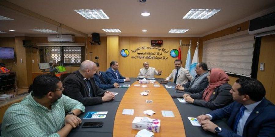 مياه الشرب بالإسكندرية تستقبل وفدًا رفيعًا المستوى بمركز السيطرة والتحكم لإدارة الأزمات - عرب فايف