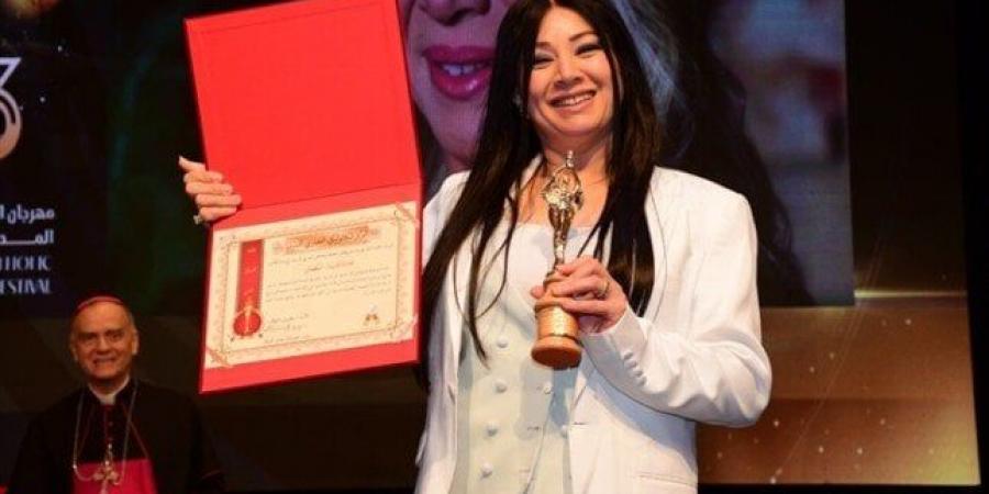 بعد «إش إش و80 باكو».. انتصار تحصل على جائزة «الإبداع الفني» في مهرجان الكاثوليكي 73| صور - عرب فايف
