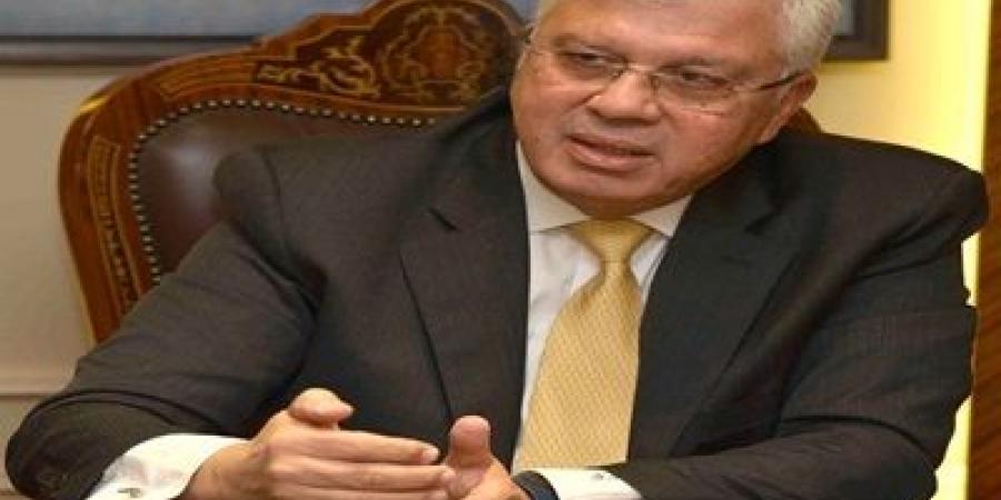 عاشور: إعادة هيكلة المناهج الدراسية بما يتماشى مع احتياجات سوق العمل - عرب فايف