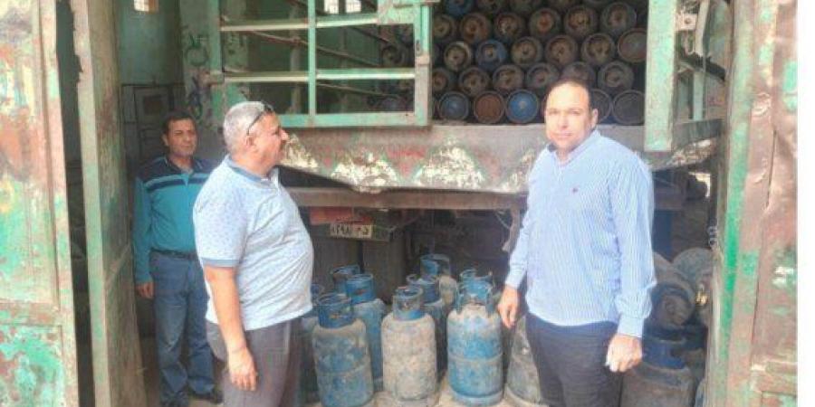 ضبط 160 طن أسمدة زراعية مقلدة ومغشوشة و8 طن دقيق بلدي مدعم بالجيزة - عرب فايف