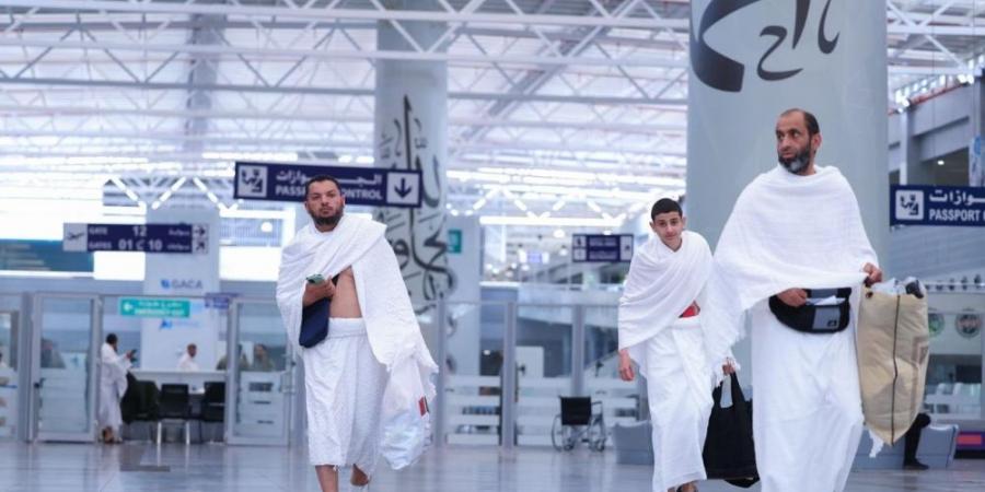 حج 1446.. 6 مطارات و3 ملايين مقعد جوي و35 قطارا في خدمة ضيوف الرحمن - عرب فايف
