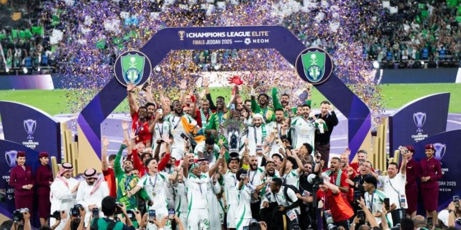 الأهلي يعيد رقمًا عربيًا مميزًا بعد التتويج بنخبة آسيا  - عرب فايف