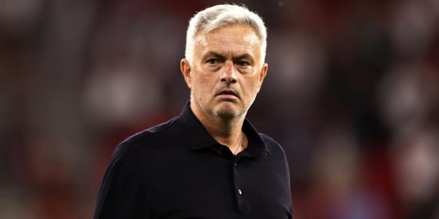 الهلال يفتح خط المفاوضات لاختيار مدرب عالمي قبل كأس العالم للأندية.. ومورينيو على رادار النادي - عرب فايف