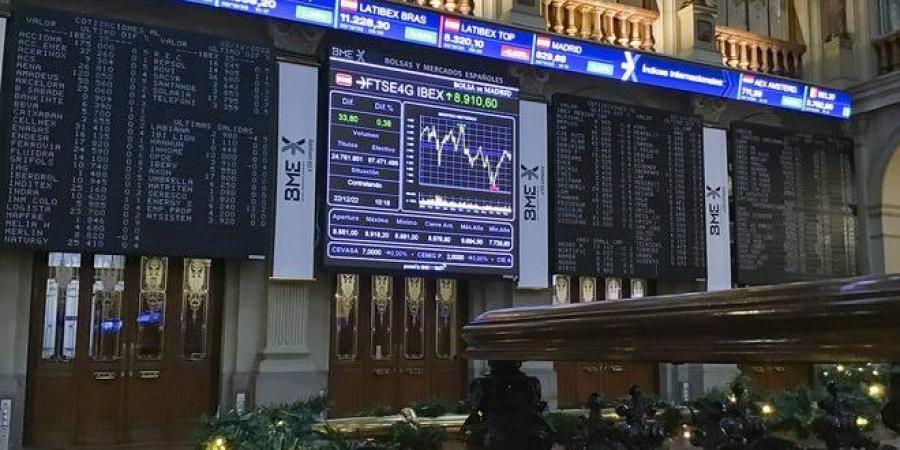أسهم أوروبا تتراجع وسط ترقب المستثمرين لتطورات الرسوم الجمركية - عرب فايف