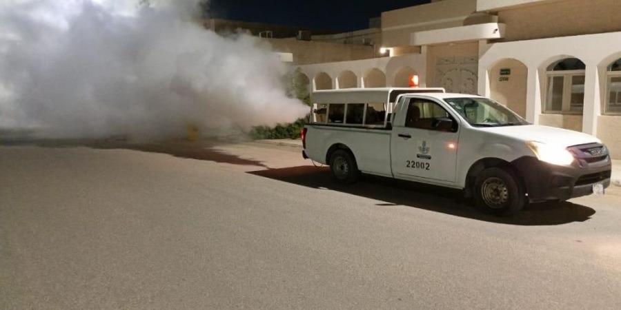 رفع 26 ألف م3 من الأنقاض والمخلفات بمداخل وأحياء النعيرية - عرب فايف