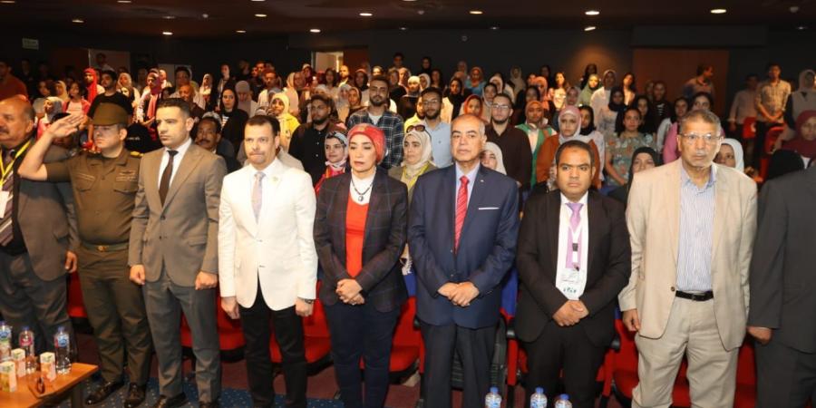 انطلاق المؤتمر الدولى للفنون التشكيلية فى دورته ٧ بجامعة الاقصر - عرب فايف