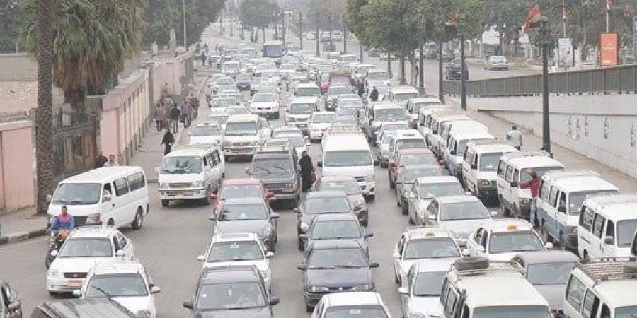 اعرف طريقك.. تكدس حركة السيارات على أغلب شوارع وميادين القاهرة والجيزة - عرب فايف
