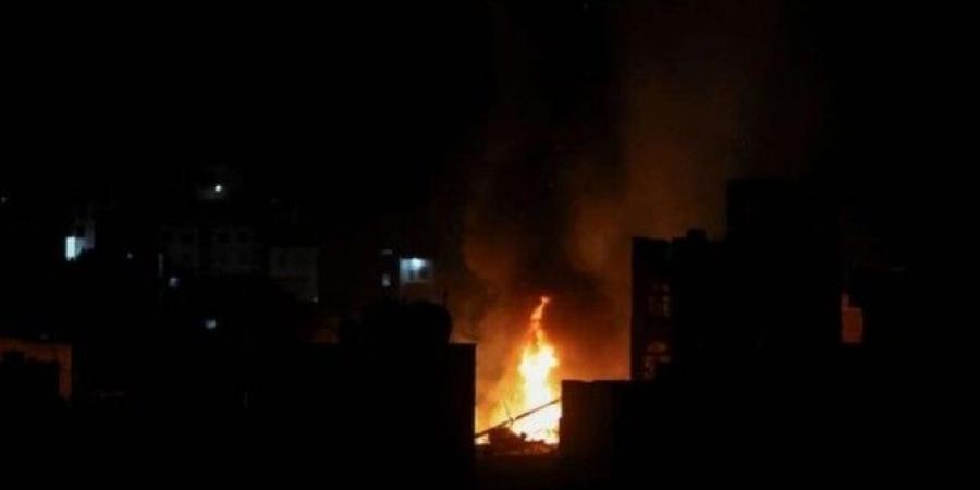 وسائل اعلام يمنية: الطيران الأميركي شن غارة على منطقة السواد و3 غارات ميناء رأس عيسى النفطي - عرب فايف