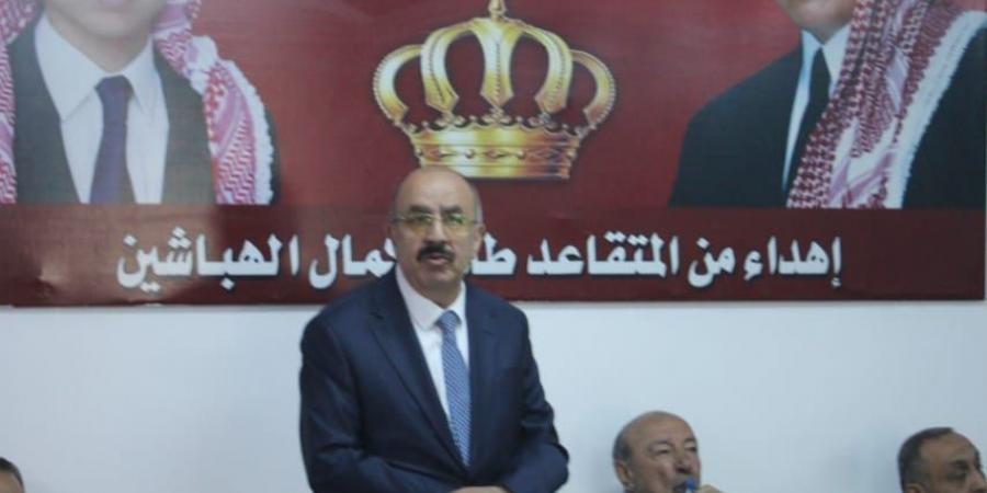 تجمع البلقاء للمتقاعدين العسكريين يُكرم الباشا العواملة و شخصيات وطنية ويؤكد دعمه للقوات المسلحة - عرب فايف