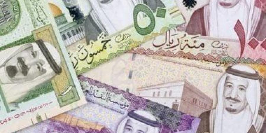 استقرار سعر الريال السعودى فى البنوك المصرية مع بداية تعاملات اليوم - عرب فايف