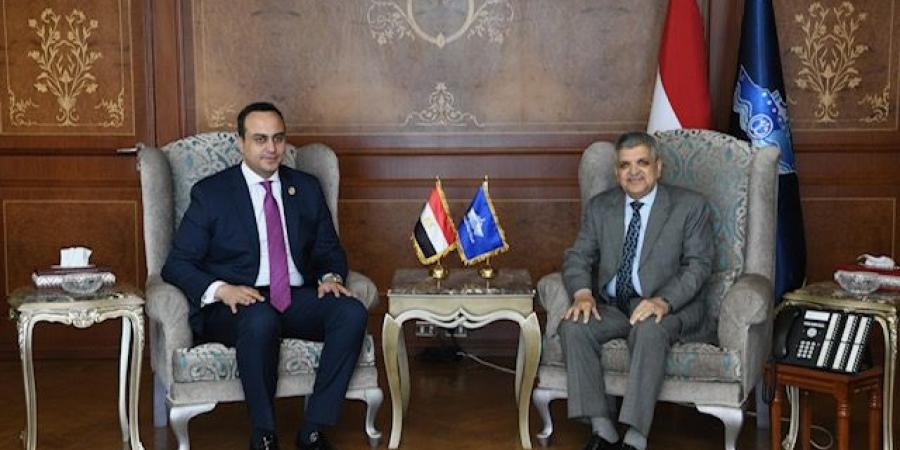 قناة السويس تفتح أبوابها لإنشاء مقرات لـ"الرعاية الصحية" في مواقع - عرب فايف