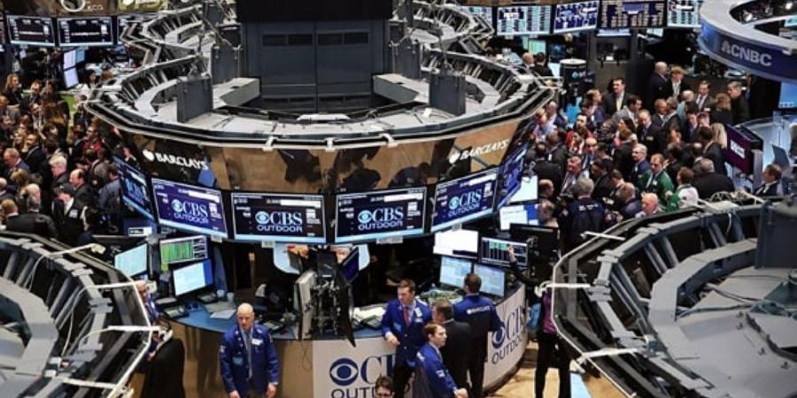 لندن.. انخفاض البورصة البريطانية وتباين أداء الجنيه الإسترليني - عرب فايف