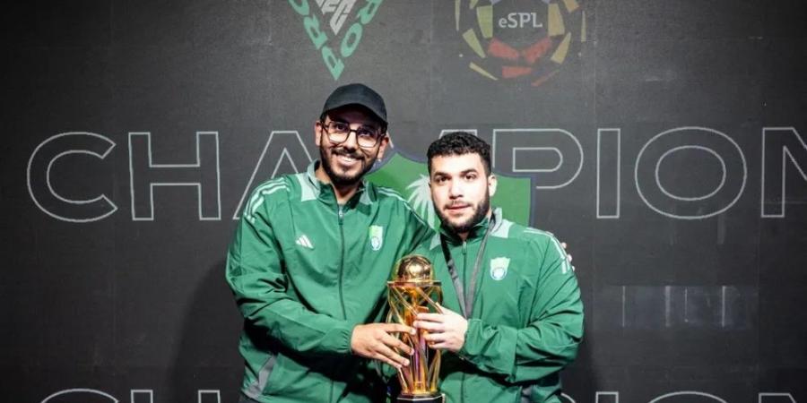 تتويج فريق الأهلي ببطولة eSPL 2025 - عرب فايف