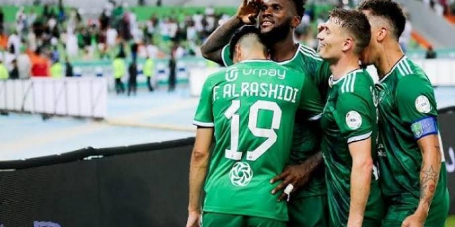 الأهلي يستضيف التعاون في مواجهة حاسمة بدوري روشن السعودي - عرب فايف