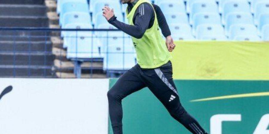 كل ما تريد معرفته عن إصابة أشرف داري وعطية الله ومدة غيابهم عن مباريات الأهلي - عرب فايف