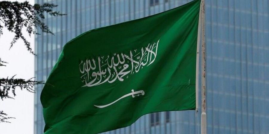 الخارجية السعودية ترحب بوقف إطلاق النار في اليمن بهدف حماية الملاحة والتجارة الدولية - عرب فايف