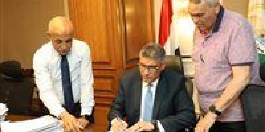 محافظ الجيزة يعتمد مخططات أحياء الوراق وإمبابة والمنيرة والعجوزة - عرب فايف