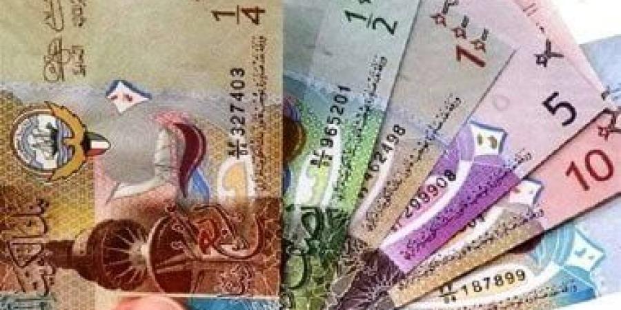الدينار الكويتى يواصل استقراره فى البنوك المصرية منتصف تعاملات اليوم - عرب فايف