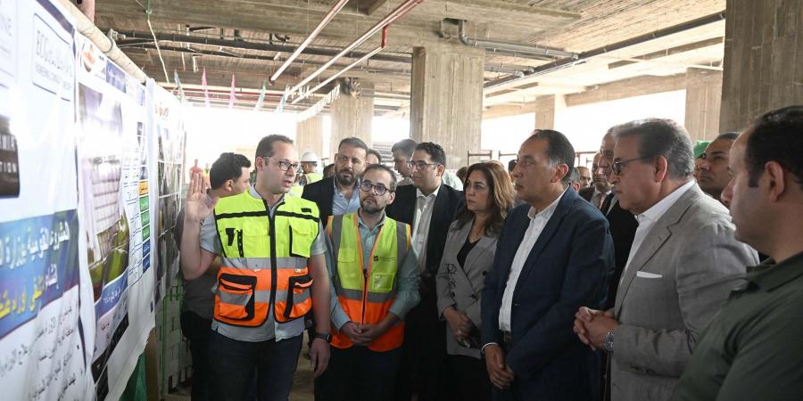 رئيس الوزراء يتفقد مشروع إنشاء مستشفى أورام طنطا الجديد  - عرب فايف