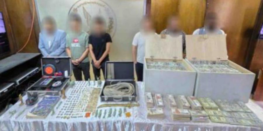 ضبط تشكيل عصابى بالقاهرة تخصص في النصب والاحتيال على المواطنين بإيهامهم بحيازة قطع أثرية والاستيلاء على أموالهم - عرب فايف
