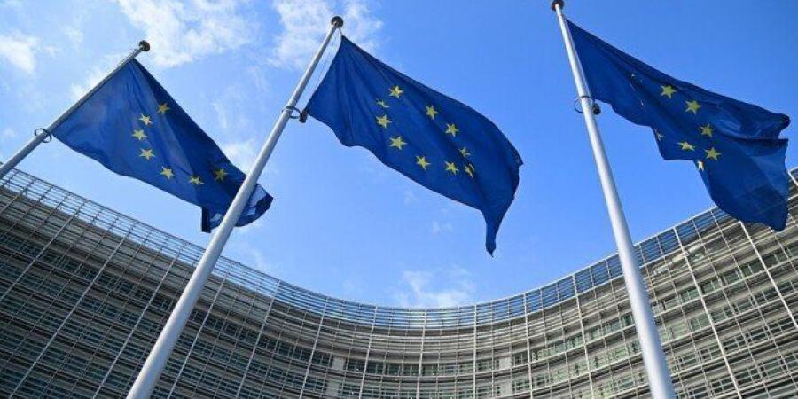 المفوضية الأوروبية تطلق مشاورات بشأن إجراءات مضادة للرسوم الجمركية الأمريكية.. ماذا يحدث؟ - عرب فايف