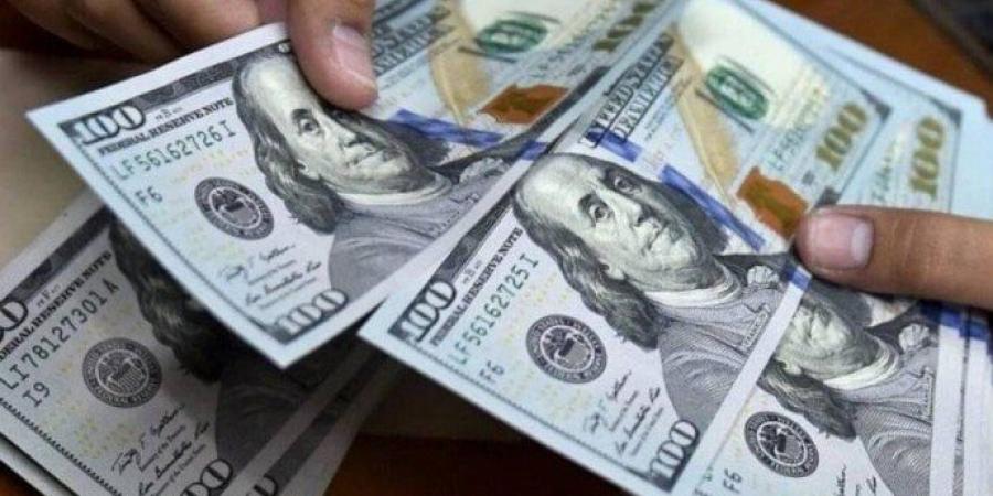 الأخضر بكامِ النهاردة؟.. سعر الدولار مقابل الجنيه المصري اليوم الجمعة 9 مايو 2025 - عرب فايف