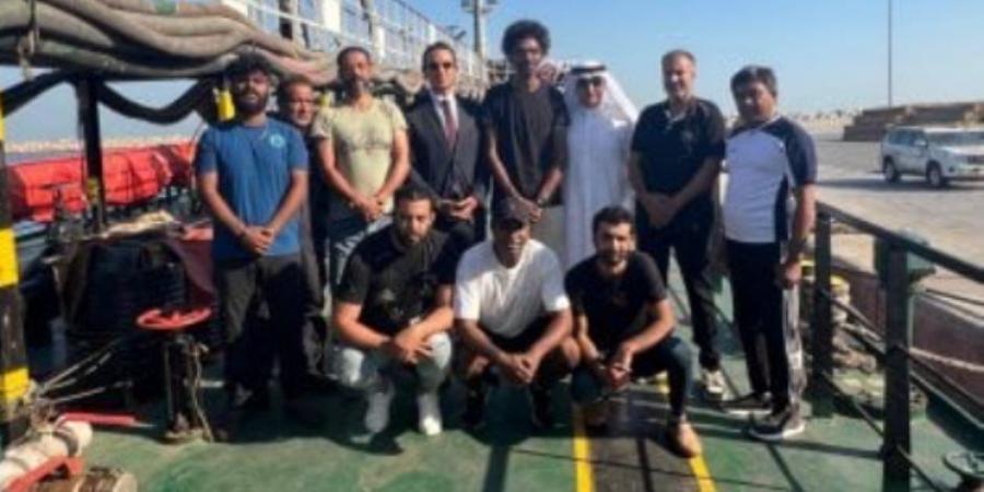 وزارة الخارجية تستمر فى متابعة حالة البحارة المصريين في الإمارات - عرب فايف