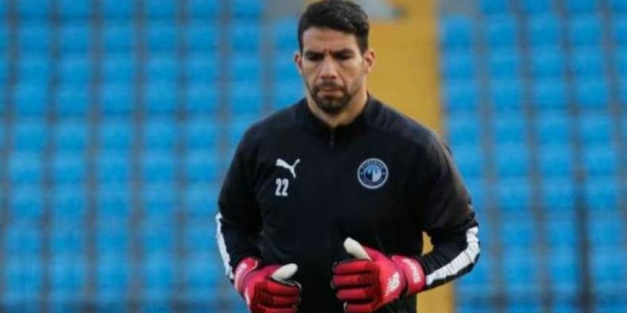 أخطاء الشناوى تُعيد اكرامى لحراسة بيراميدز أمام الزمالك فى الدورى - عرب فايف