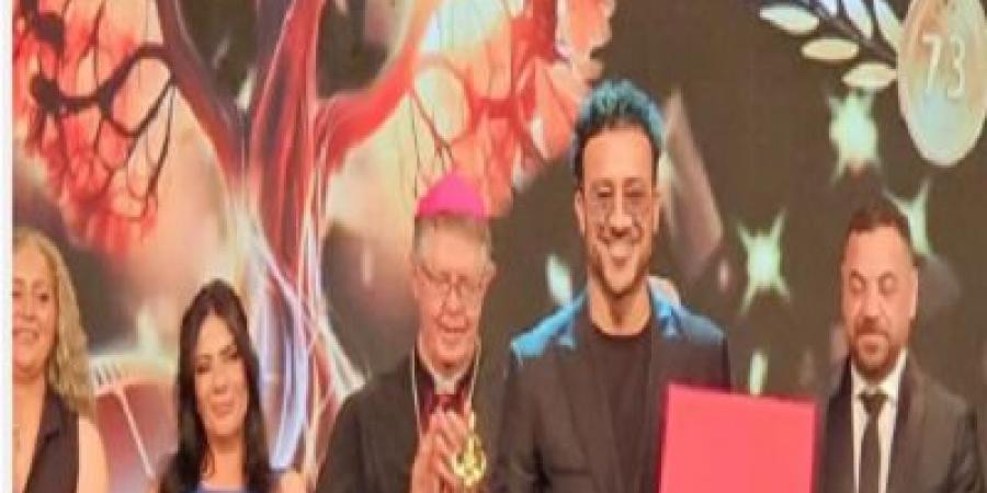 أحمد داود يفوز بجائزة أفضل ممثل عن فيلم "الهوي سلطان" - عرب فايف