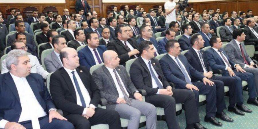 النائب العام يلتقي أعضاء النيابة العامة وموظفيها بدائرة نيابة استئناف المنصورة - عرب فايف