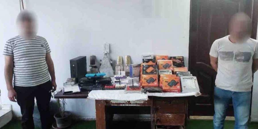 ضبط شخصان فى المنوفية يديران محطة بث تليفزيونى لاسلكية بدون تصريح - عرب فايف