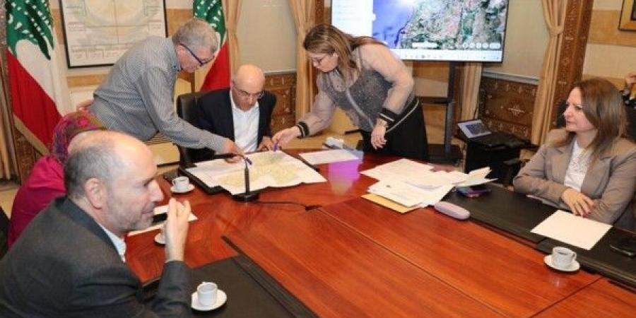 الحجار ترأس اجتماعًا تحضيريًا للانتخابات البلدية والاختيارية في الجنوب والنبطية - عرب فايف