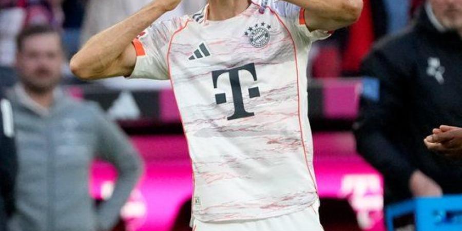 بايرن ميونخ يضرب مونشنجلادباخ بثنائية ويحتفل بلقب الدوري الألماني - عرب فايف