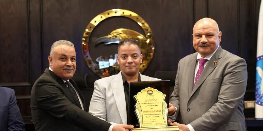 أمانة العضوية المركزية بـ"مستقبل وطن" تعقد اجتماعا تنظيميا مع أمنائها في المحافظات وتكرم 8 حققت المستهدف التنظيمي - عرب فايف