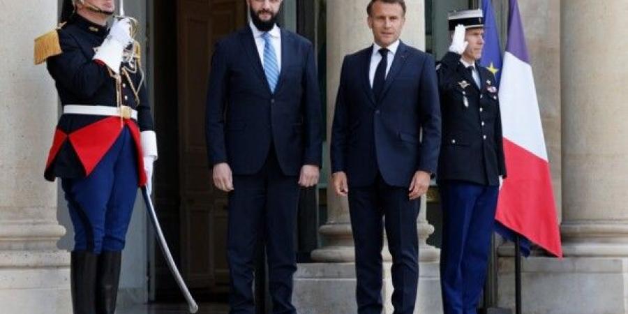 الشرع في حقل ألغام وماكرون لا يستطيع أن يكون المخلص - عرب فايف