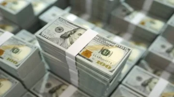 تباين الأسواق.. سعر ١٠٠ دولار في العراق اليوم في السوق السوداء بيع وشراء في بغداد وأربيل