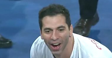 أحمد الأحمر يتألق في نهائي كأس اليد بين الزمالك ووداد سمارة 5 أحمد الأحمر يتألق في نهائي كأس اليد بين الزمالك ووداد سمارة