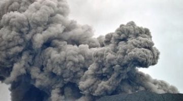إندونيسيا: مأساة انفجار يودي بحياة 13 أثناء التخلص من ذخيرة قديمة