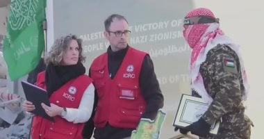 لقاء الصليب الأحمر مع حماس لاستلام الجندي عيدان ألكسندر 5 لقاء الصليب الأحمر مع حماس لاستلام الجندي عيدان ألكسندر